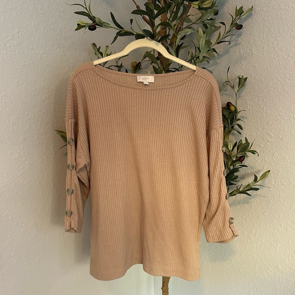 🌟$10 or Less Closet Clean-Out🌟Ann Taylor LOFT Women’s Knit Button Detail Top